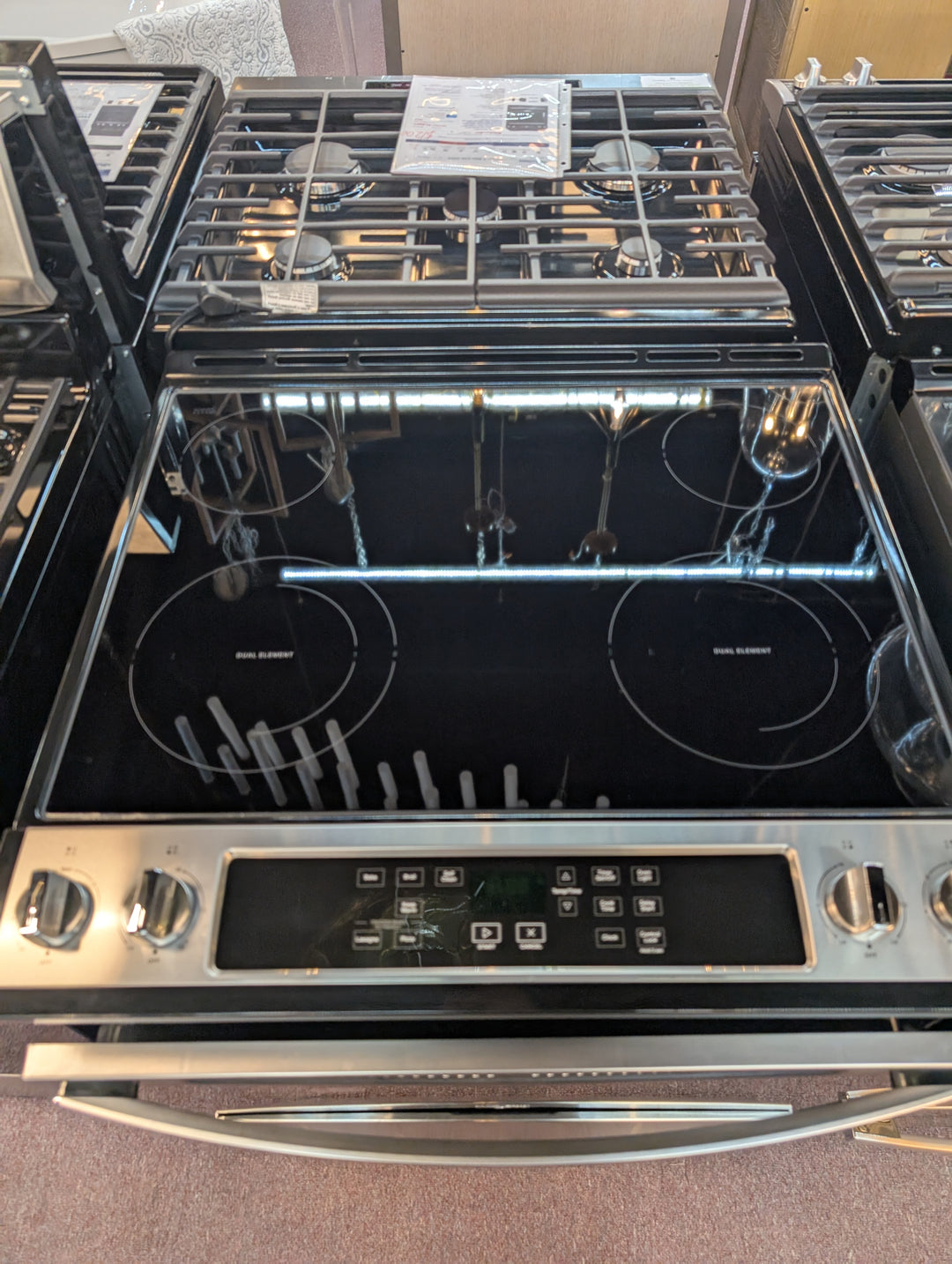Whirlpool WEE515S0LS 30 Inch Slide-In Electric Range with 4 Elements *DISPLAY