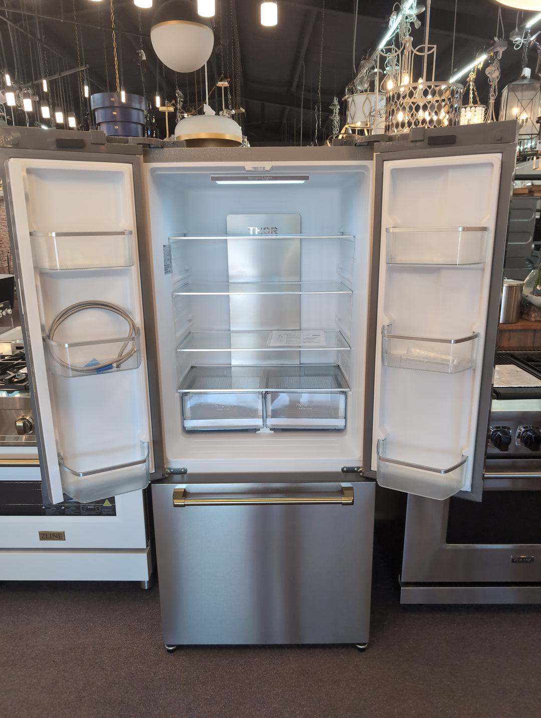 RF3017FFD99BRZ
30 Inch Freestanding French Door Counter Depth Refrigerator *New Display