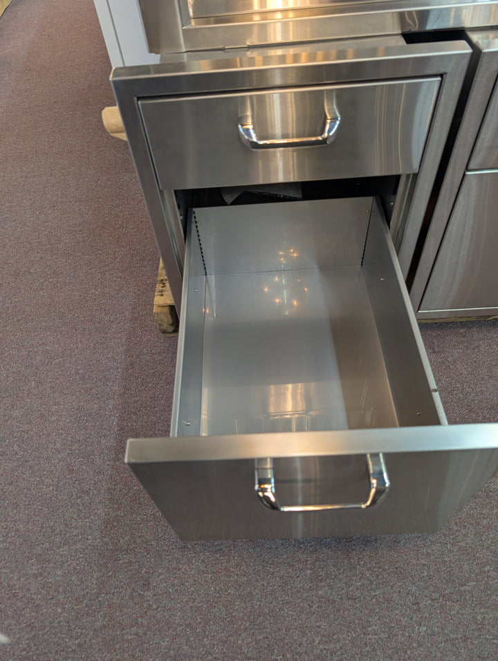 Lynx Professional Grill Series LDW19 19 Inch Stainless Steel Double Drawers *DISPLAY